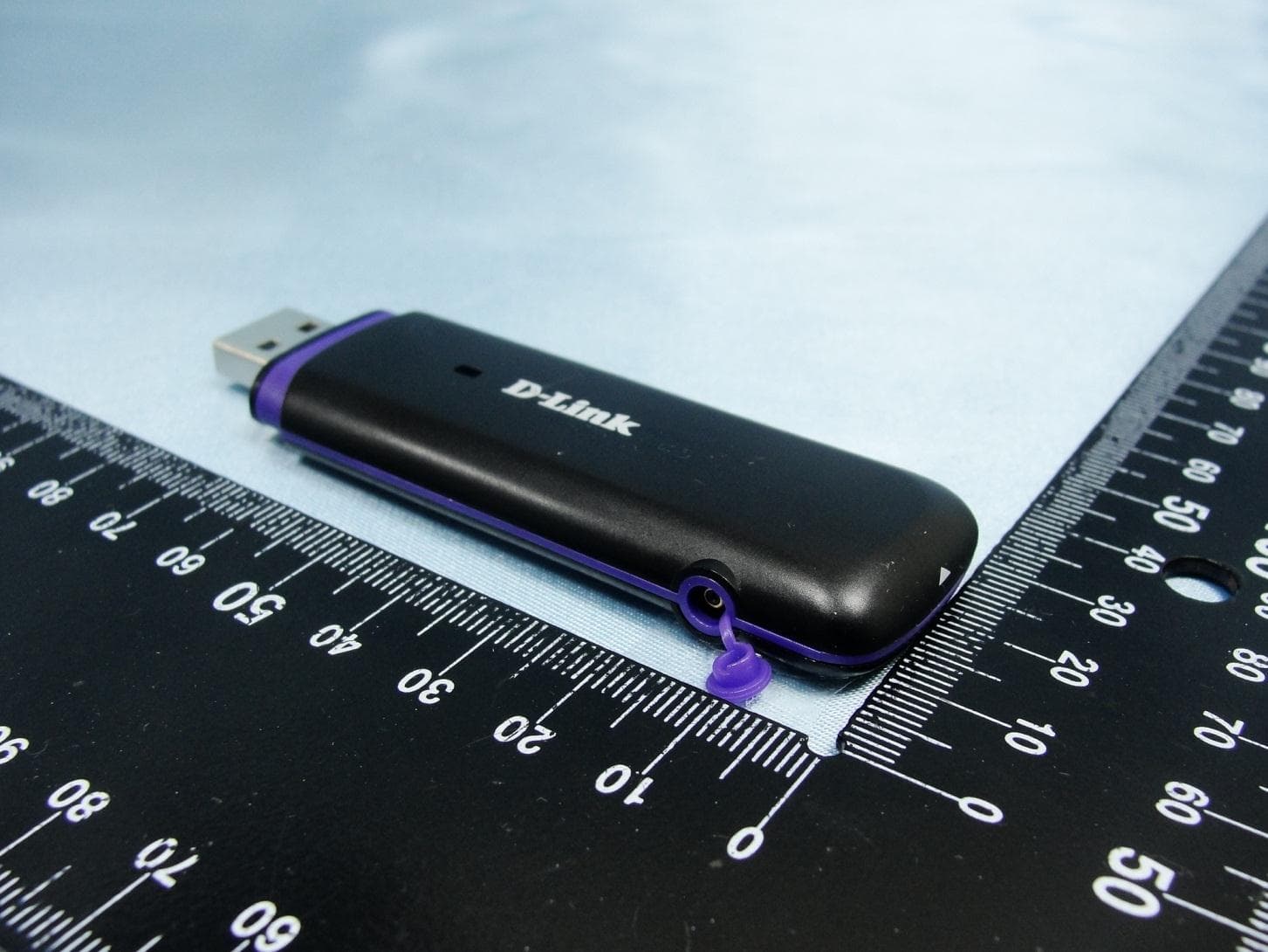 DC-HSPA+USB ADAPTER - FCC ID KA2WM158D1 - D-Link Corporation (2)