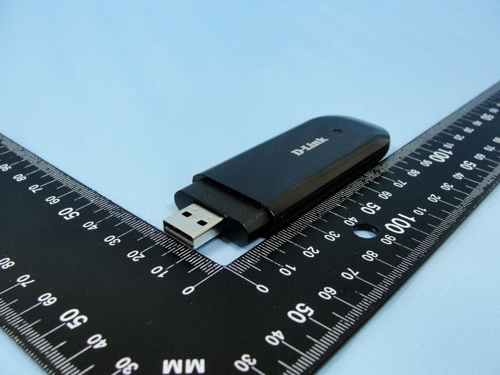 4G LTE USB ADAPTER - FCC ID KA2WM221B1 - D-Link Corporation (1)
