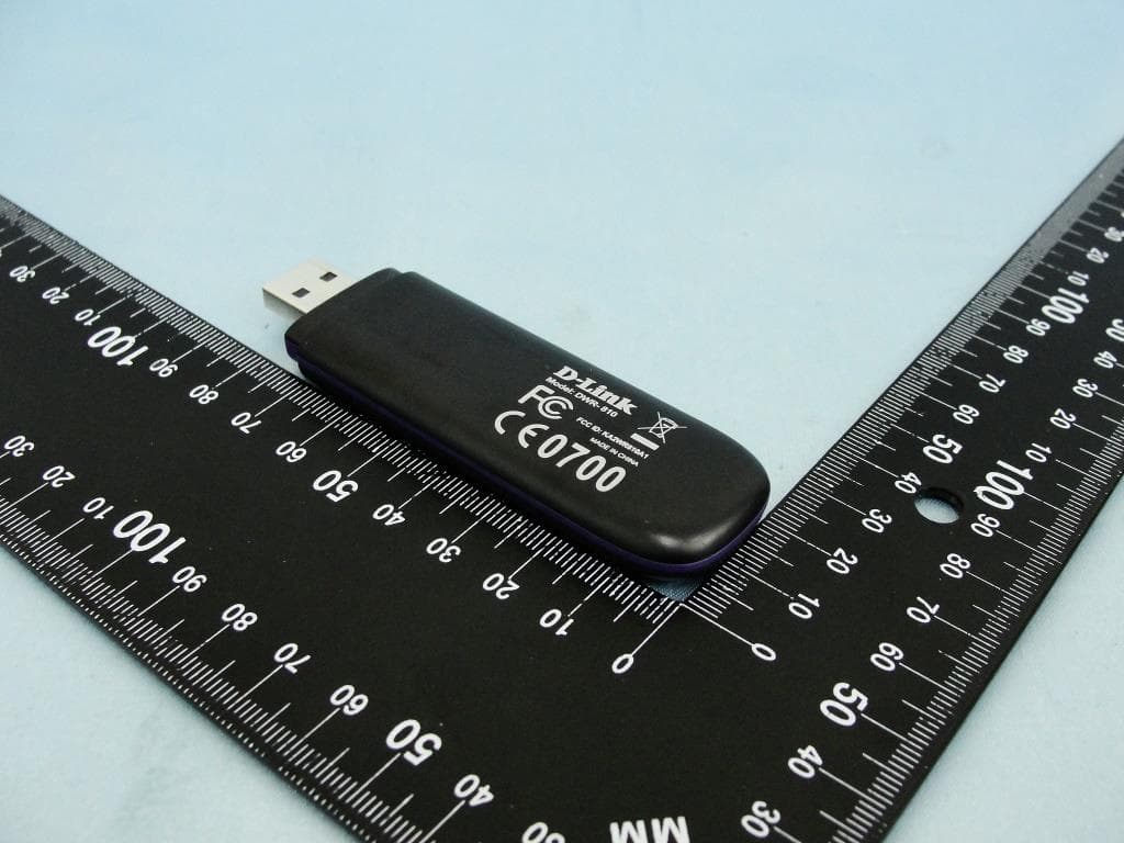 DC-HSPA+ Le Petit Router - FCC ID KA2WR810A1 - D-Link Corporation (1)