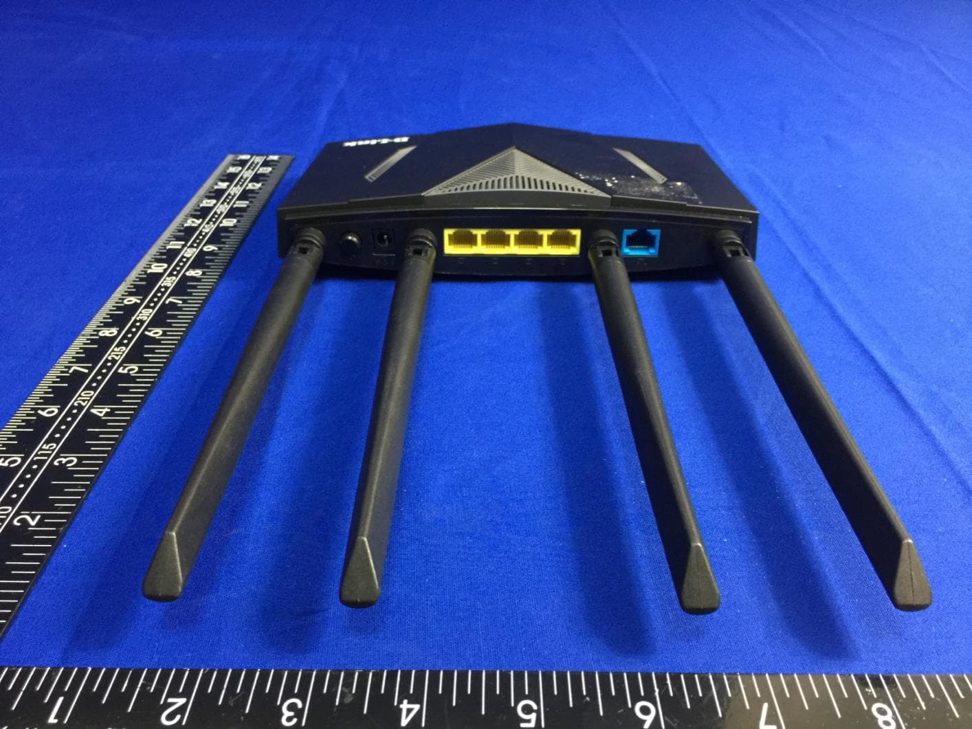 4G LTE router - FCC ID KA2WRM921 - D-Link Corporation (2)