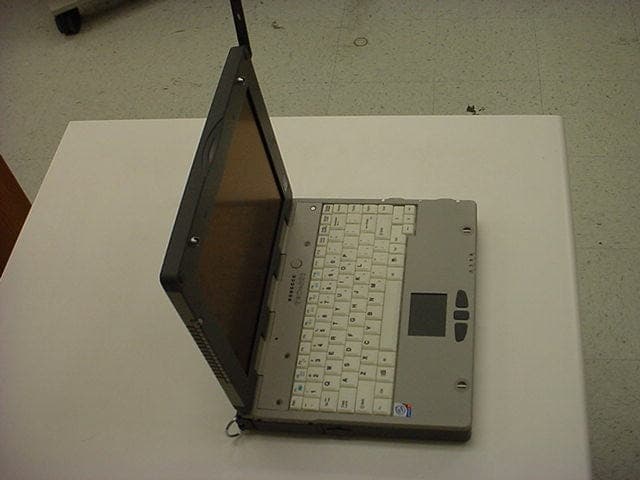 Laptop PC W/Dual Band GSM/GPRS, WLAN & Bluetooth - FCC ID KBCIX260MPIA755BT - General Dynamics Itronix Corporation (1)