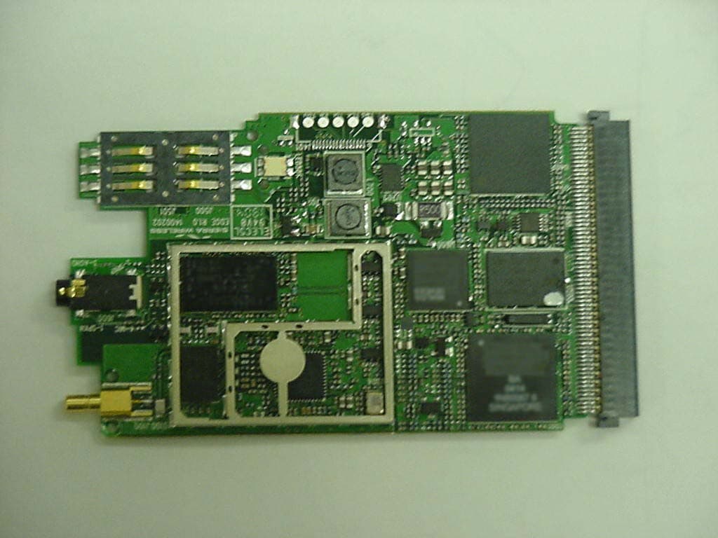 Laptop PC w/ GSM GPRS/EDGE Modem and Bluetooth - FCC ID KBCIX260P-AC775BT - General Dynamics Itronix Corporation (1)