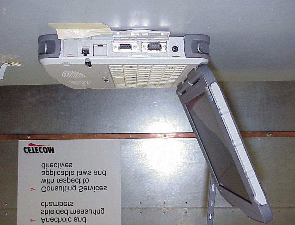 Laptop with build-in Dual Band CDMA PCMCIA Card - FCC ID KBCIX550AC555 - General Dynamics Itronix Corporation