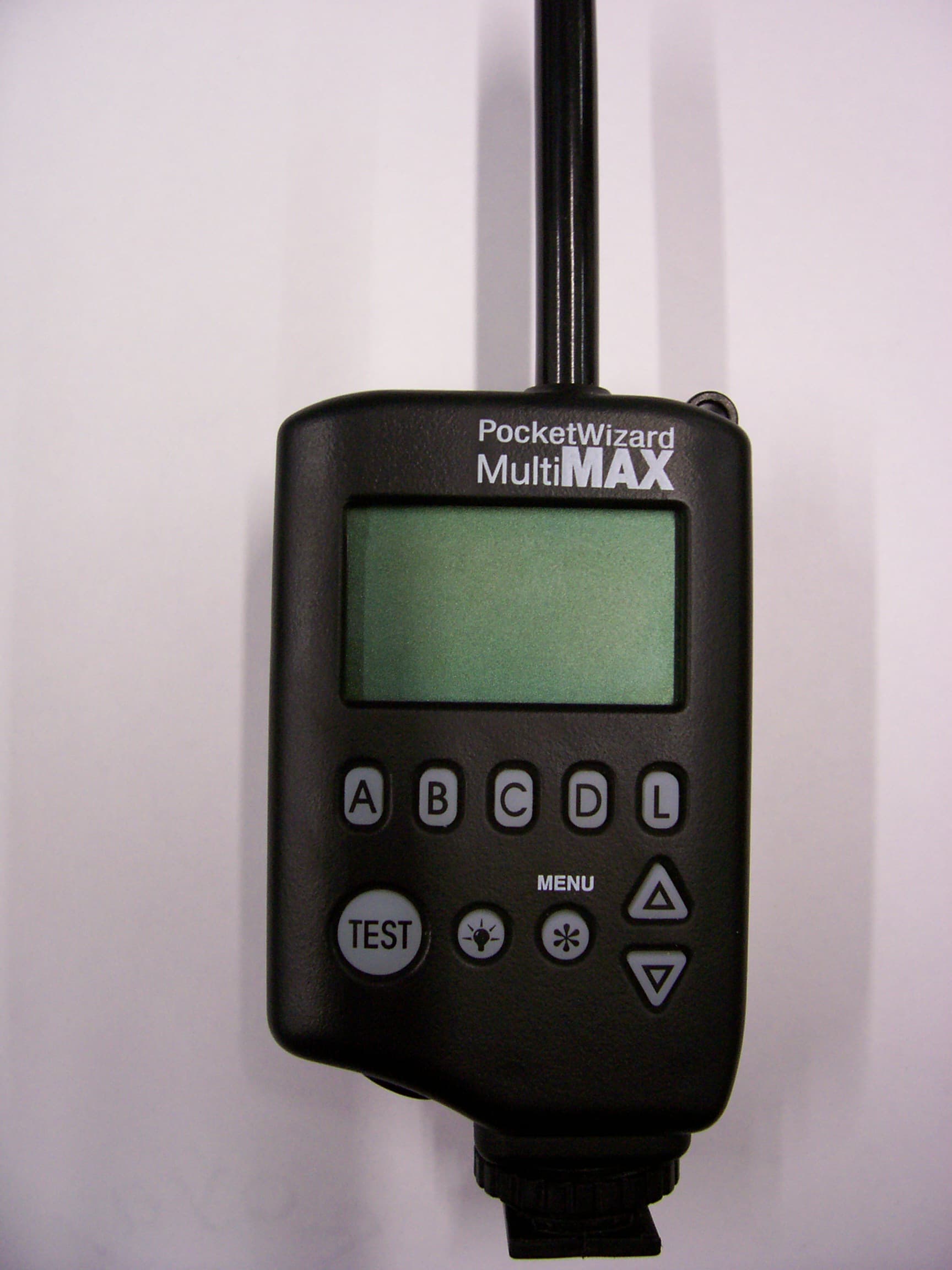 Remote Flash Control Transceiver - FCC ID KDS-PW2-101 - Lab Partners Associates Inc