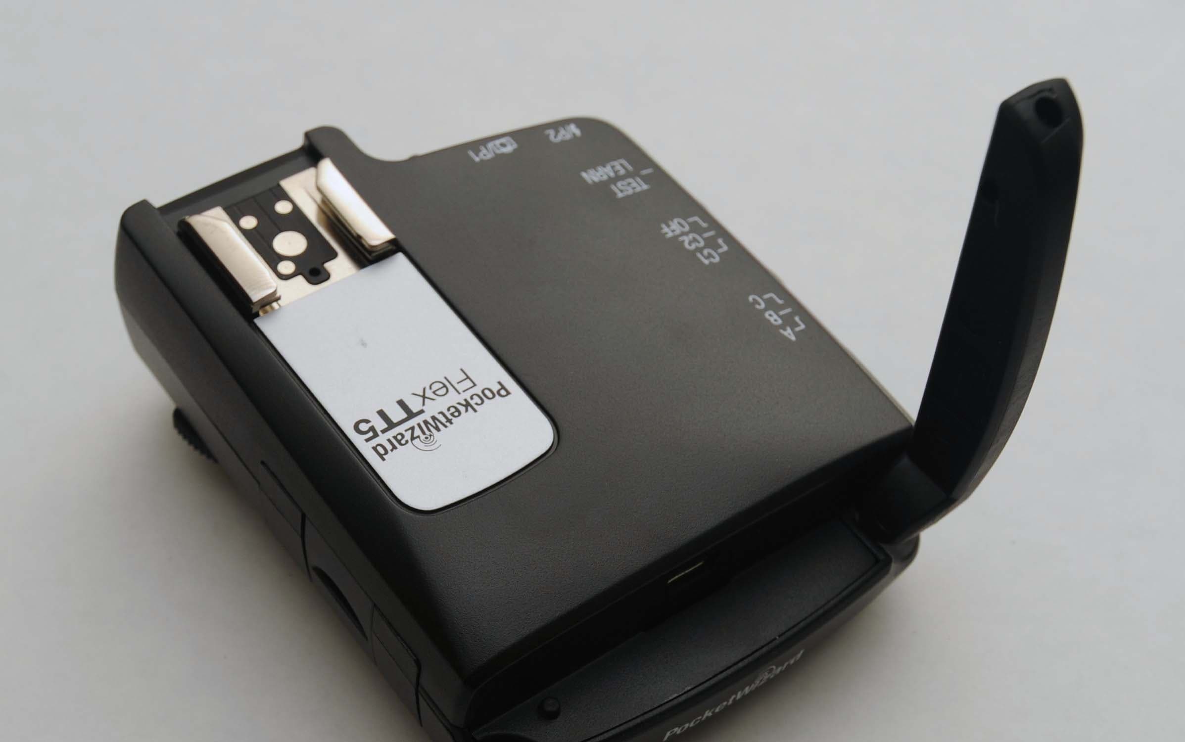 Remote Flash Control Transceiver - FCC ID KDS-PW3-008 - Lab Partners Associates Inc
