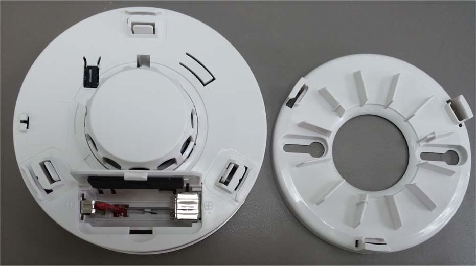 Wireless smoke detector - FCC ID KDYMGSMK2 - Paradox Security Systems (2)