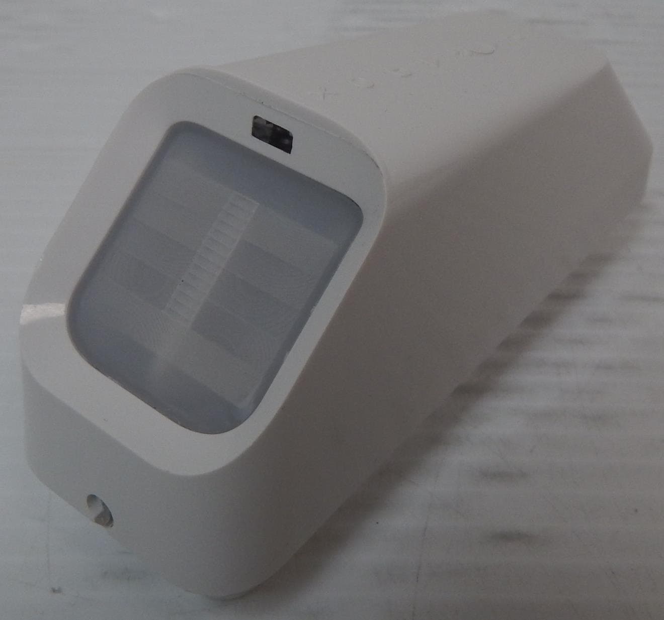 Wireless PIR detector - FCC ID KDYNVR35M - Paradox Security Systems (2)