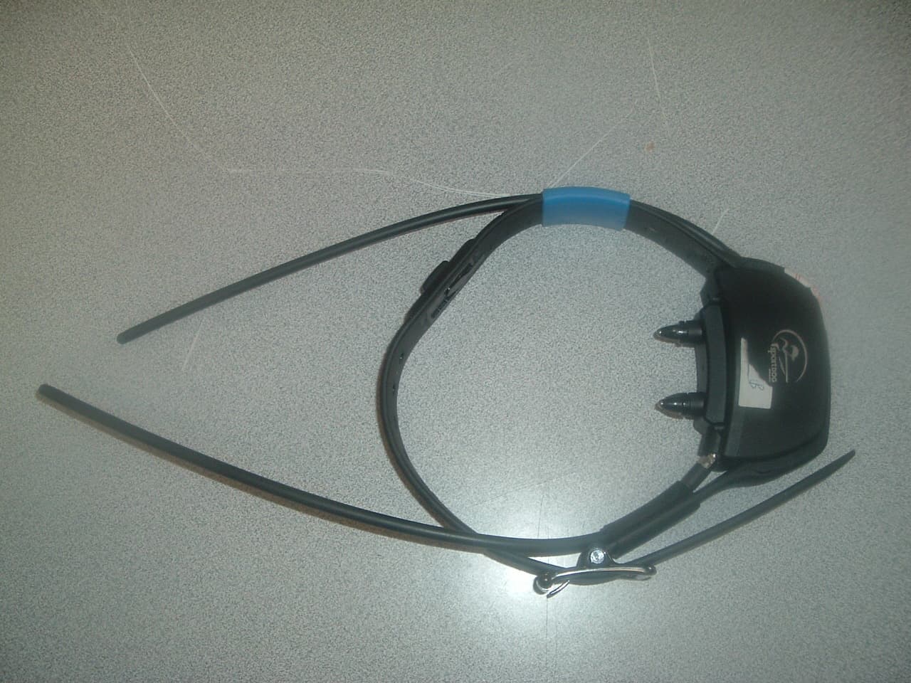 DOG TRAINER, HAND HELD UNIT - FCC ID KE3-3001112 - Radio Systems Corp (4)
