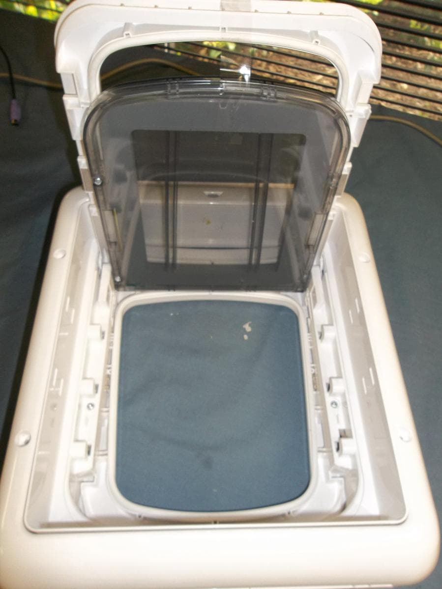 SMART PET ACCESS DOOR - FCC ID KE3-3002564 - Radio Systems Corp