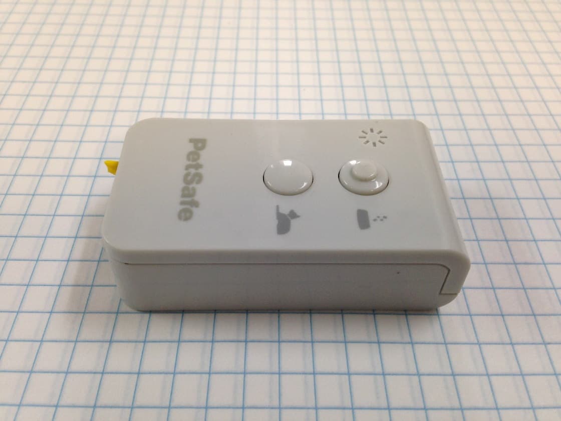Remote control transmitter - FCC ID KE3-3003698 - Radio Systems Corp (2)