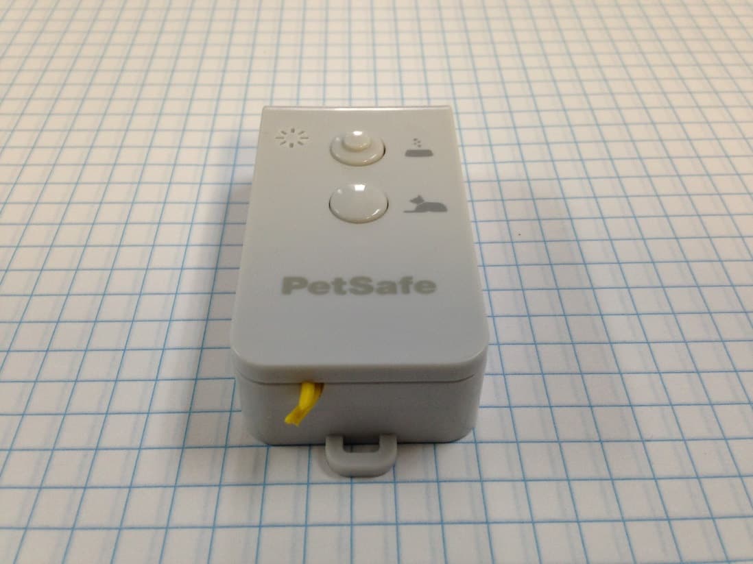 Remote control transmitter - FCC ID KE3-3003698 - Radio Systems Corp