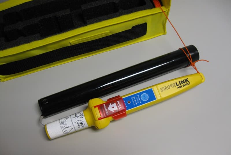 Search and Rescue Locating Device AIS SART - FCC ID KLS-S5-1 - Orolia Ltd (4)