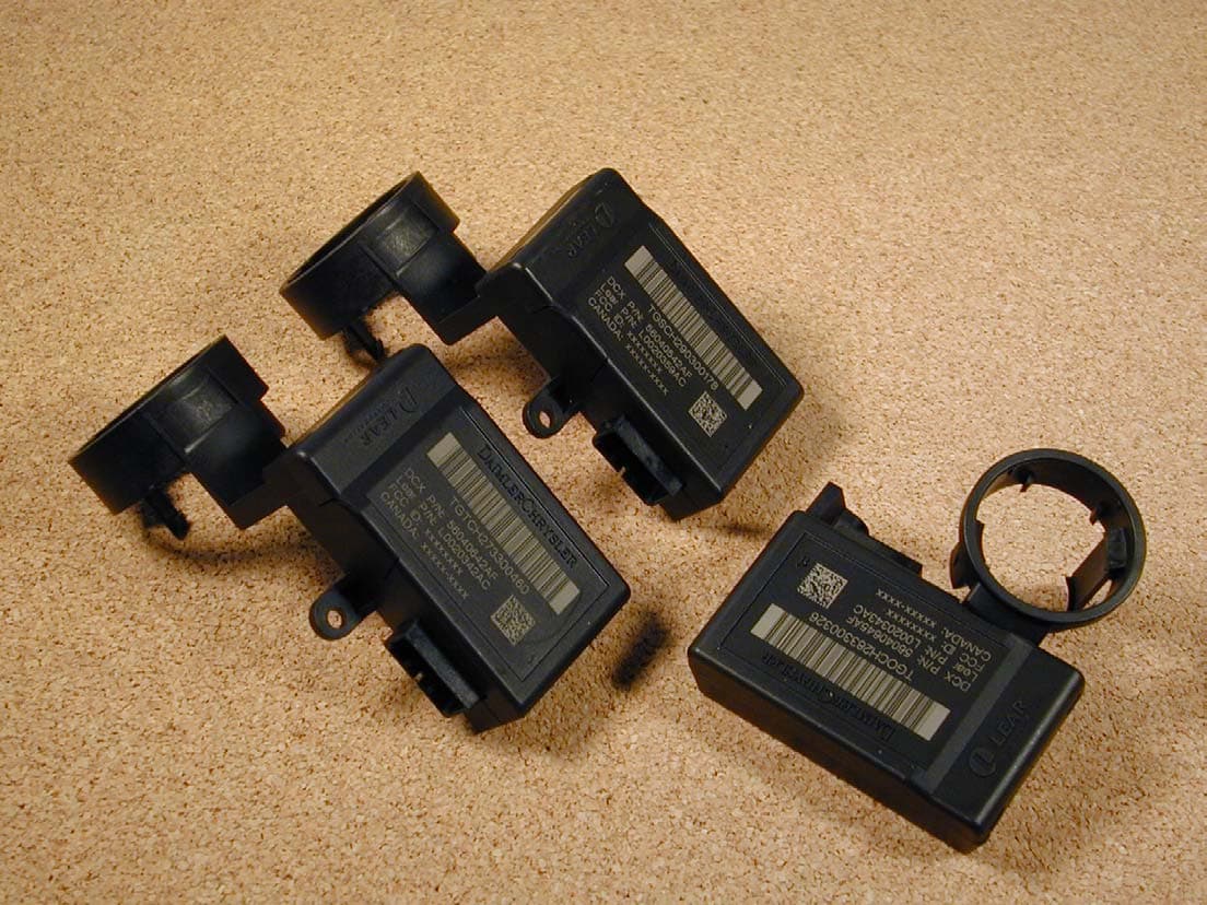 Car Security System - FCC ID KOBDR05A - Lear Corporation