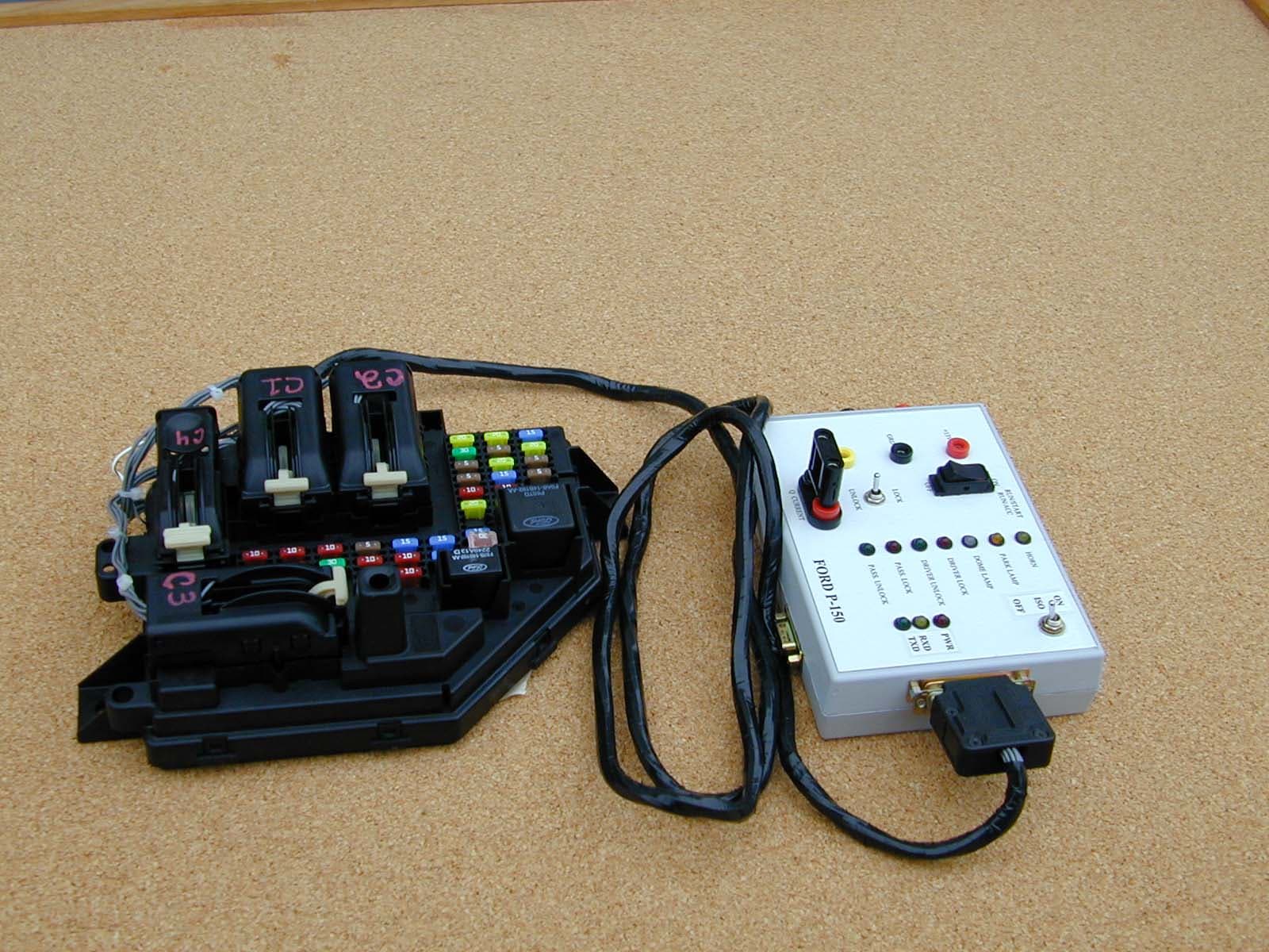 Automotive Receiver - FCC ID KOBFR04P150 - Lear Corporation (2)