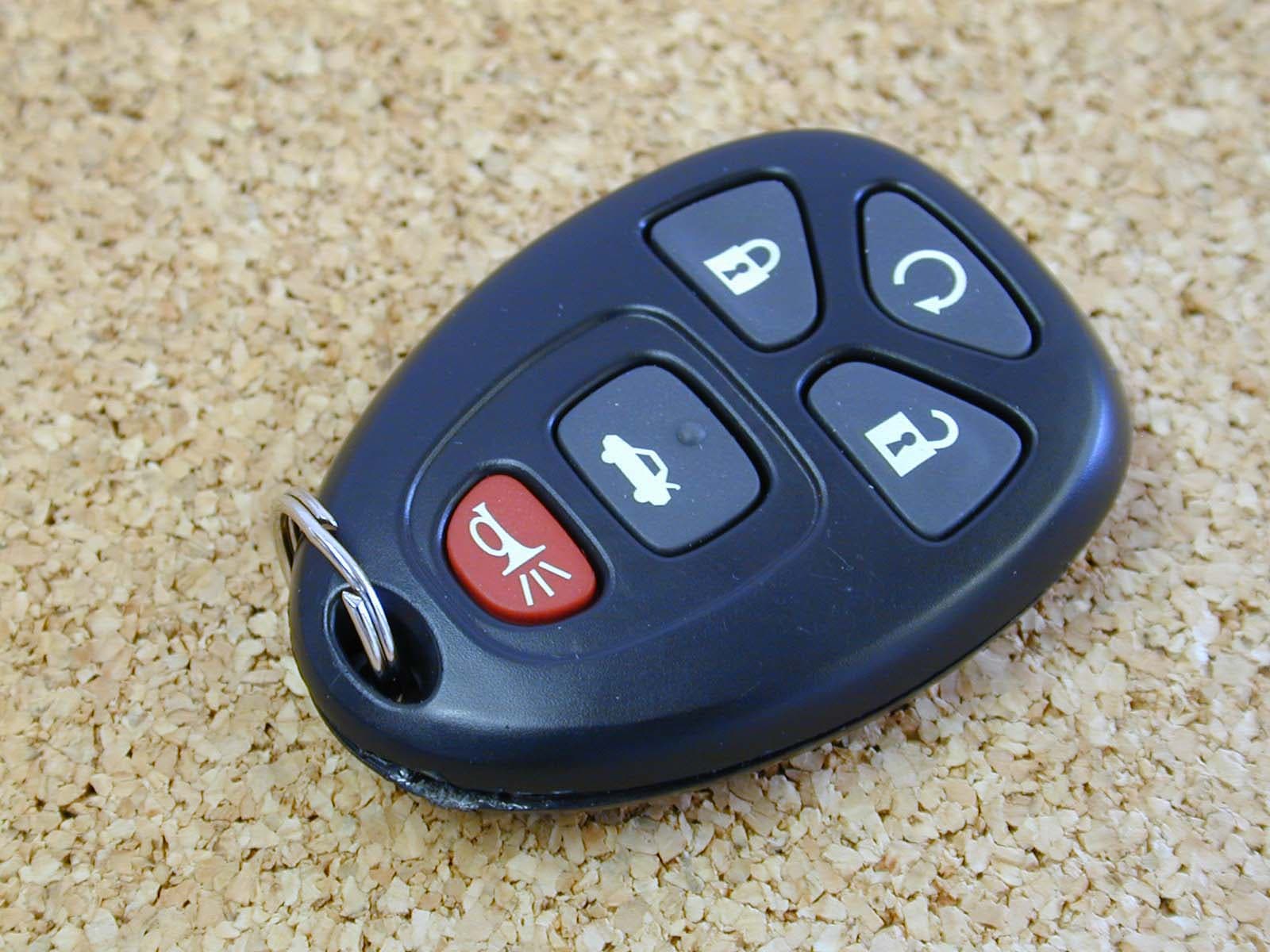 Car Keyless Entry Transmitter - FCC ID KOBGT04A - Lear Corporation (2)