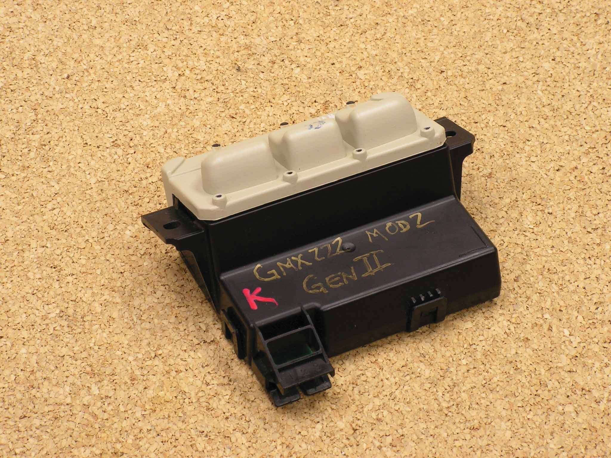 Universal Garage Door/Gate Opener Transmitter - FCC ID KOBGTE10B - Lear Corporation (2)