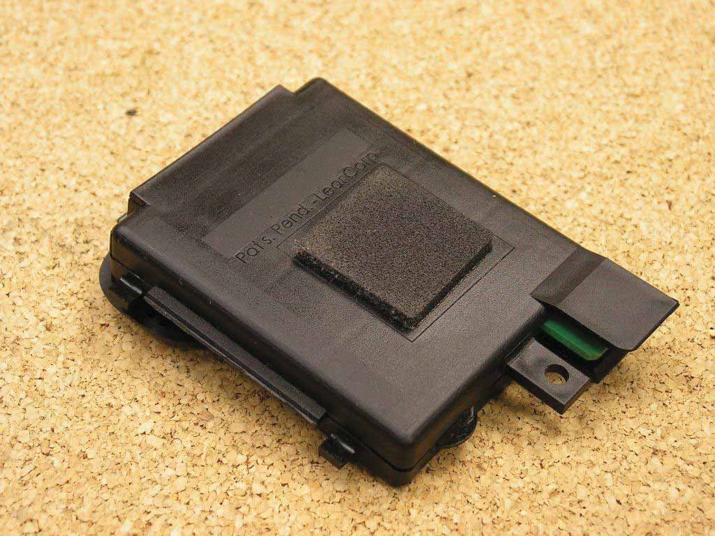 Universal Garage/Gate Opener Transmitter - FCC ID KOBGTE12C - Lear Corporation (2)