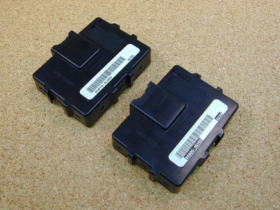 Automobile Tire Pressure Monitoring Receiver - FCC ID KOBHR05TPM - Lear Corporation