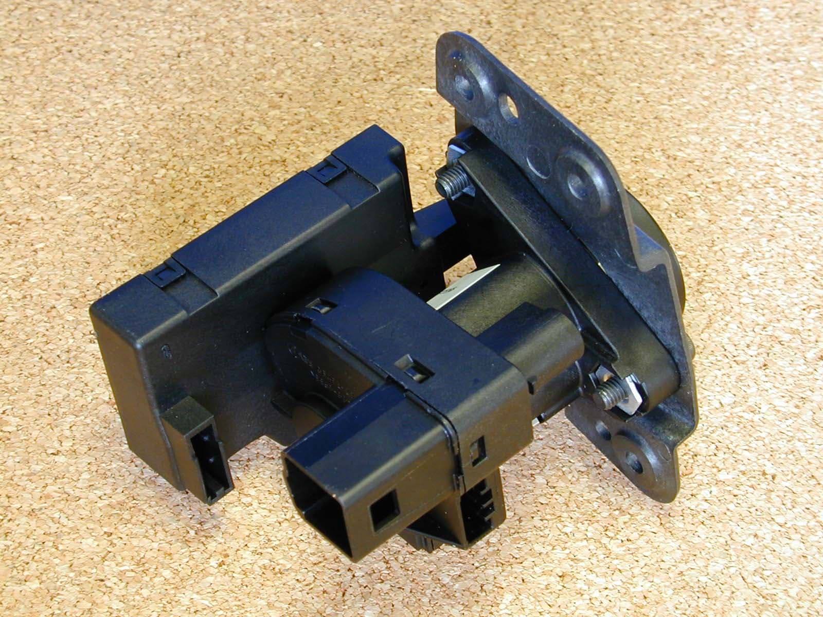 Automotive Immobilizer Module - FCC ID KOBLEARGIPK - Lear Corporation