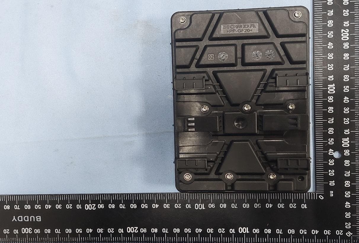 Integrated Body Control Module - FCC ID KR5-420220826 - Continental Automotive Technologies GmbH (4)