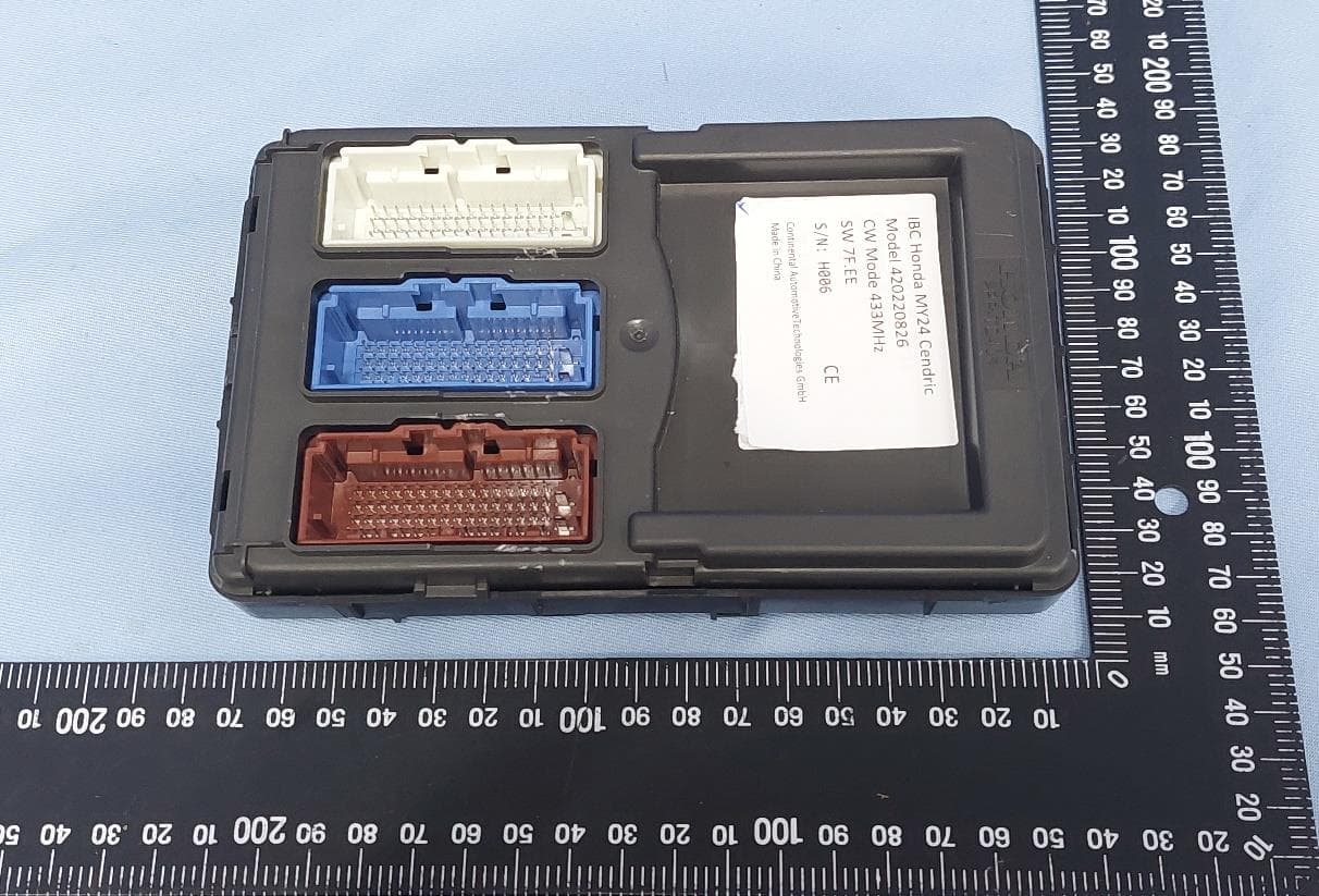 Integrated Body Control Module - FCC ID KR5-420220826 - Continental Automotive Technologies GmbH (5)