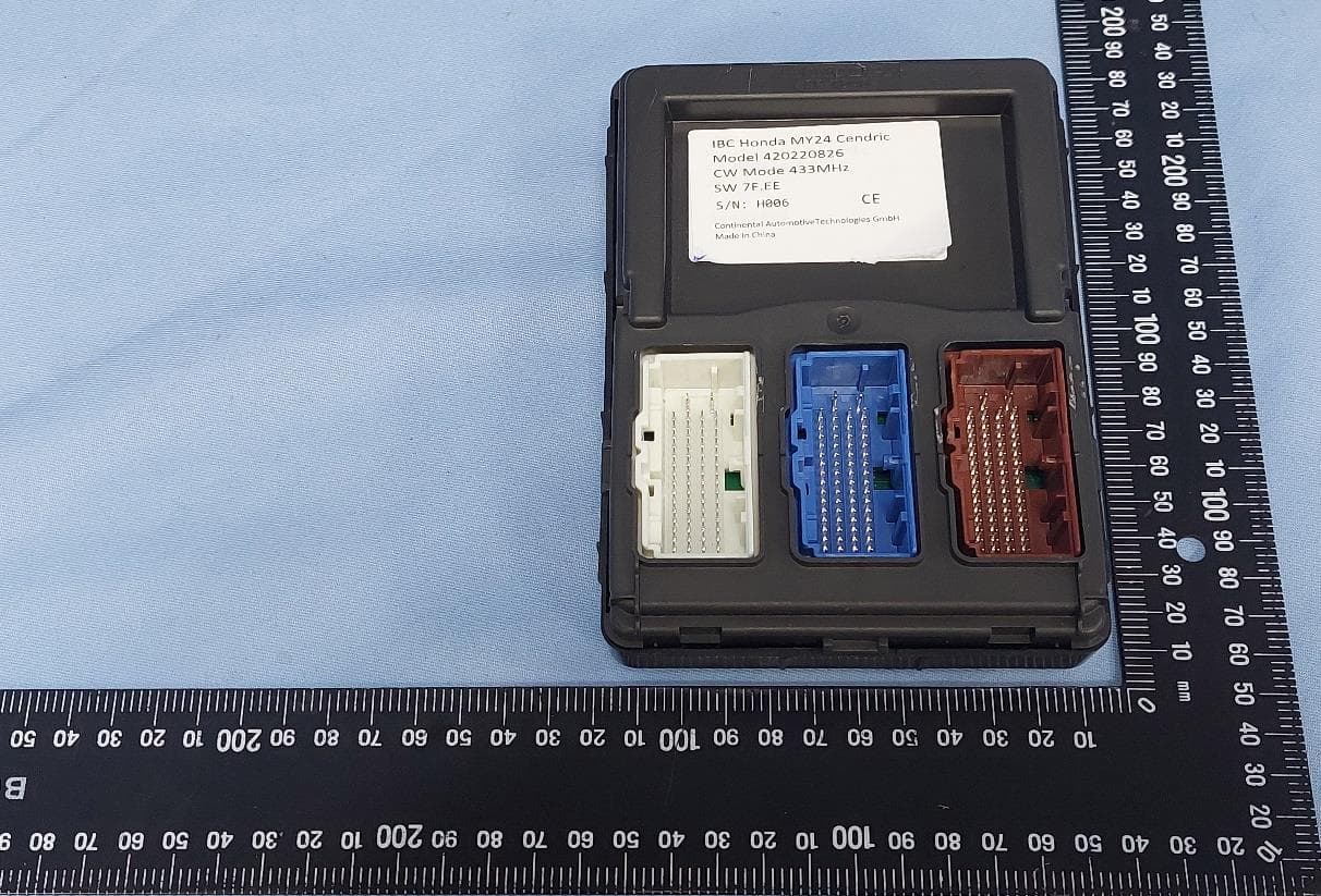 Integrated Body Control Module - FCC ID KR5-420220826 - Continental Automotive Technologies GmbH (2)