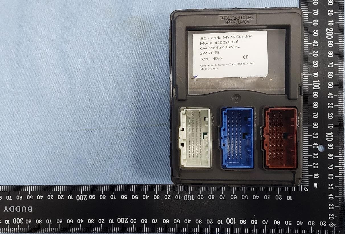 Integrated Body Control Module - FCC ID KR5-420220826 - Continental Automotive Technologies GmbH