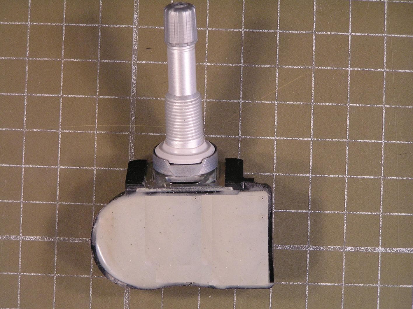 Transmitter - FCC ID KR55WY8828 - Continental Automotive Technologies GmbH (2)
