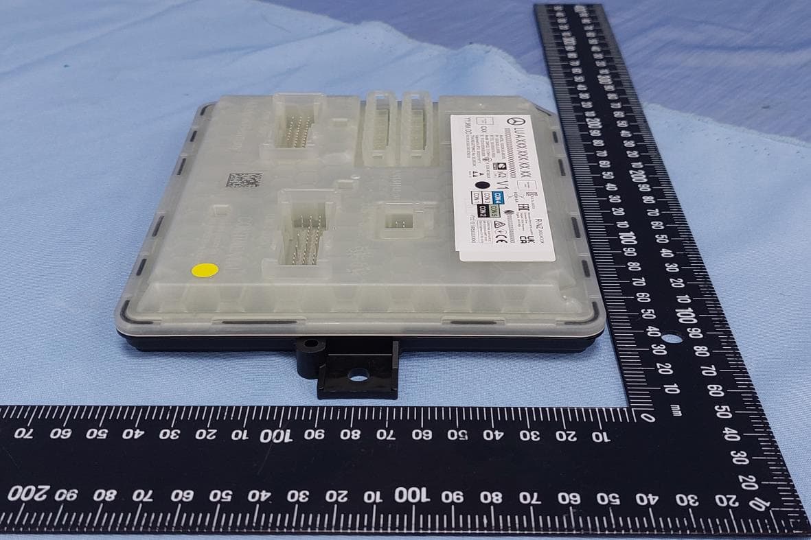 Body Control Module - FCC ID KR5CMKG2 - Continental Automotive Technologies GmbH (5)
