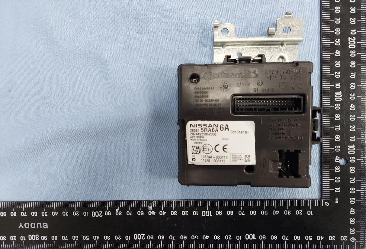 Hand Free Module - FCC ID KR5HFM201 - Continental Automotive Technologies GmbH (2)
