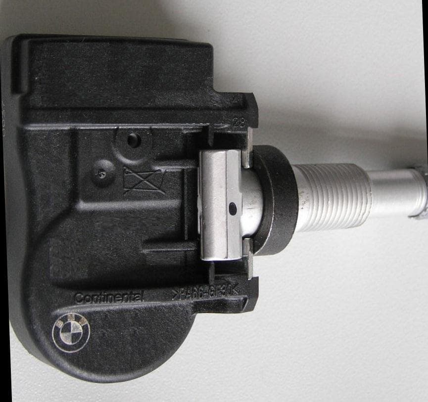 Transmitter - FCC ID KR5S180052056 - Continental Automotive Technologies GmbH (2)