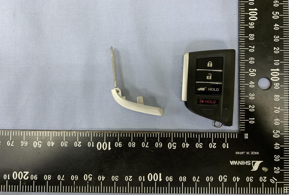 Radio Frequency Transmitter (Acura MY21) - FCC ID KR5TP-2 - Continental Automotive Technologies GmbH (2)