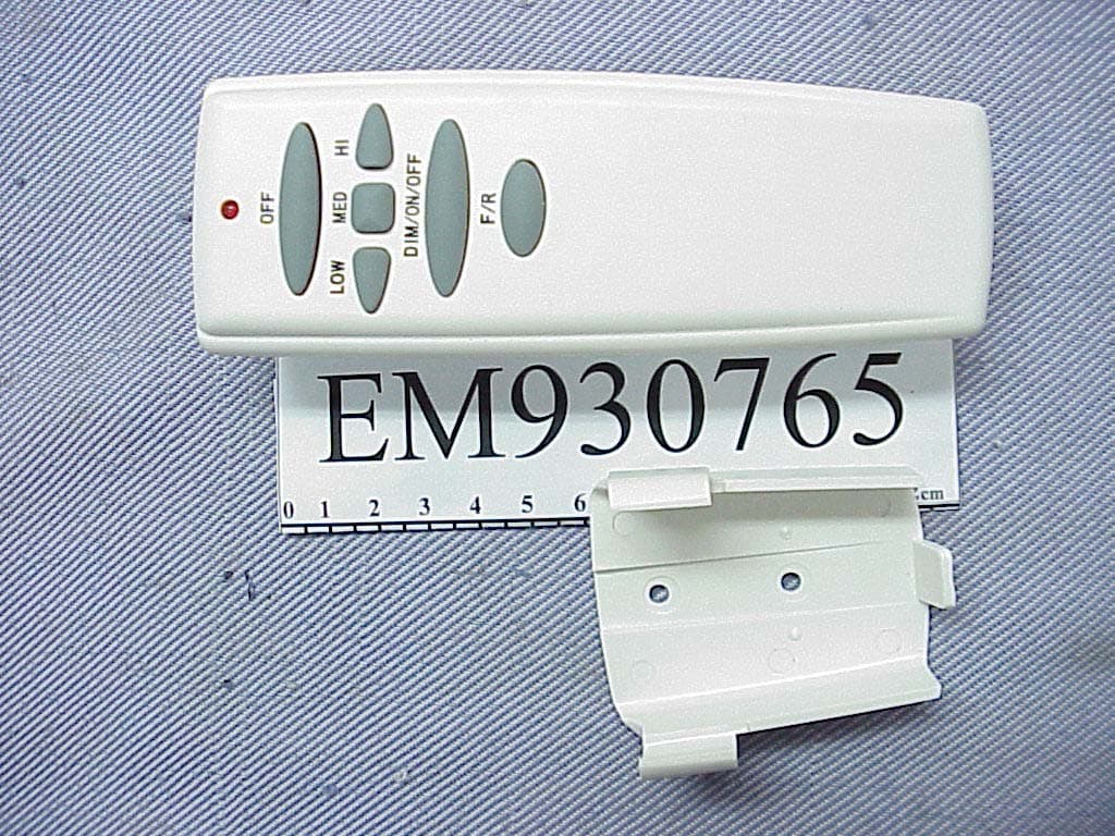 Fan_Light Remote Controller (Transmitter) - FCC ID KUJ9304 - Chungear Industrial Co Ltd