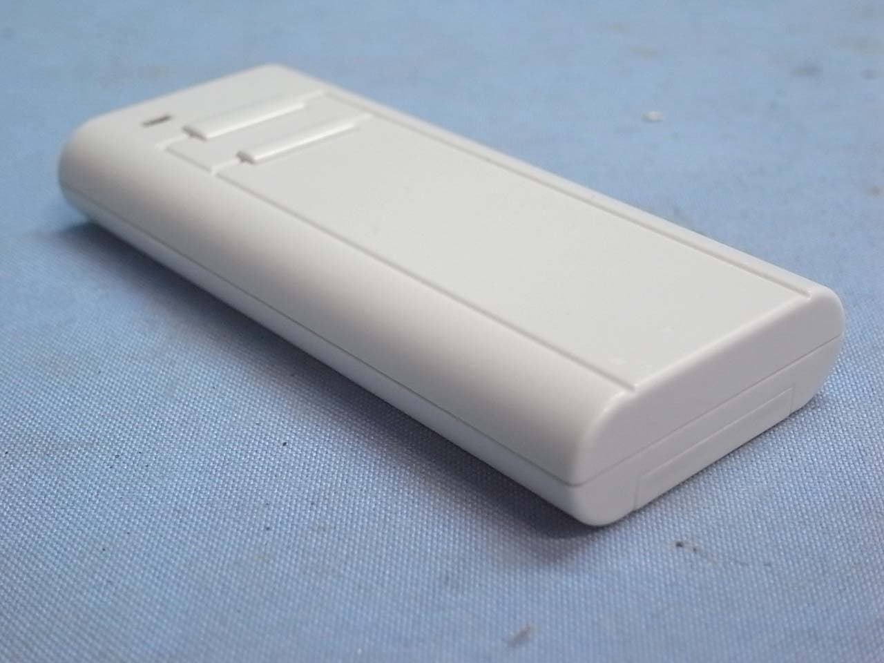 Ceiling Fan Remote Controller (Transmitter) - FCC ID KUJCE10001 - Chungear Industrial Co Ltd