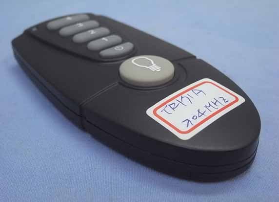 Ceiling Fan Remote Controller (Transmitter) - FCC ID KUJCE10202 - Chungear Industrial Co Ltd