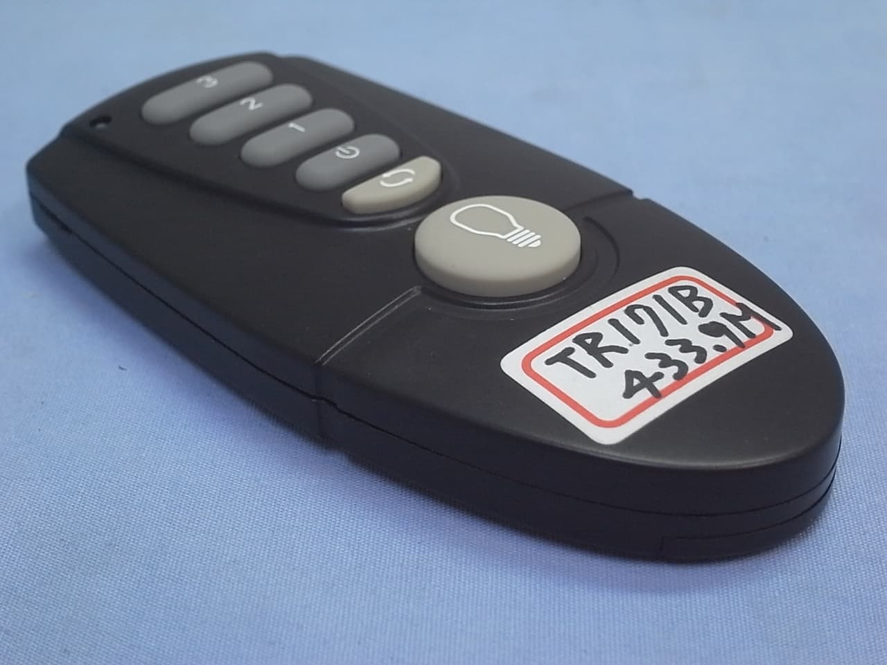 Ceiling Fan Remote Controller (Transmitter) - FCC ID KUJCE10205 - Chungear Industrial Co Ltd (3)