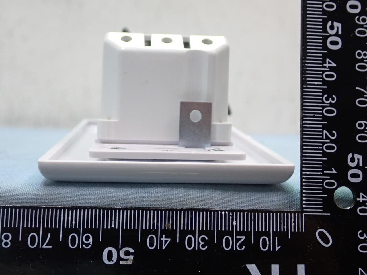 Ceiling Fan Remote Controller(Transmitter) - FCC ID KUJCE11101 - Chungear Industrial Co Ltd (2)