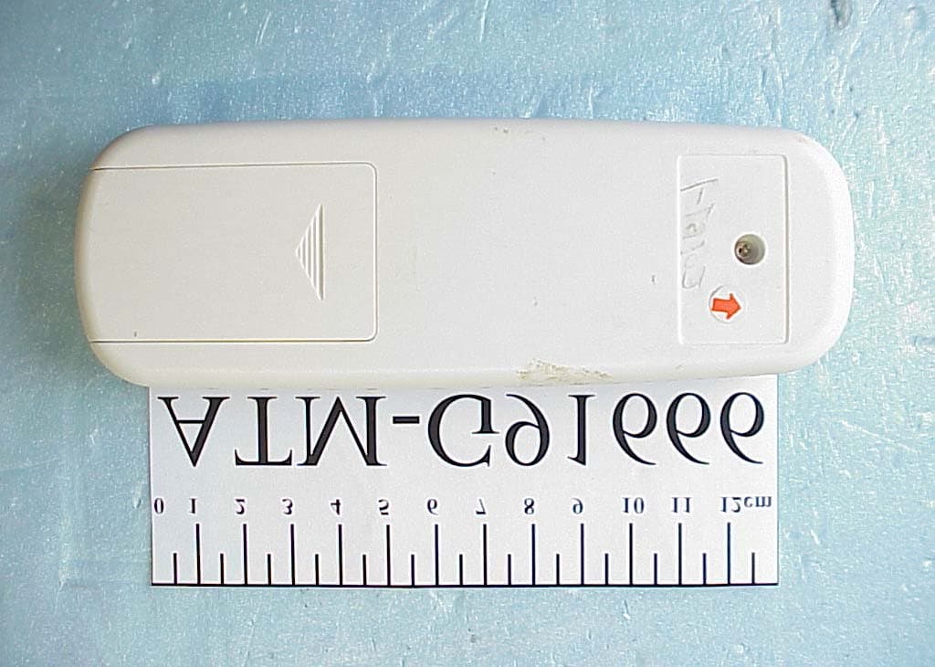 Fan/Light Remote Control Transmitter - FCC ID KUJCE9101 - Chungear Industrial Co Ltd (2)