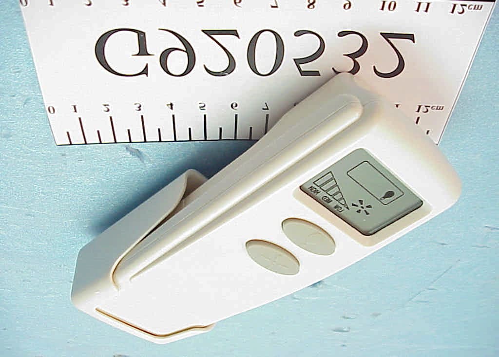 Fan/Light Remote Control Transmitter - FCC ID KUJCE9201 - Chungear Industrial Co Ltd (3)