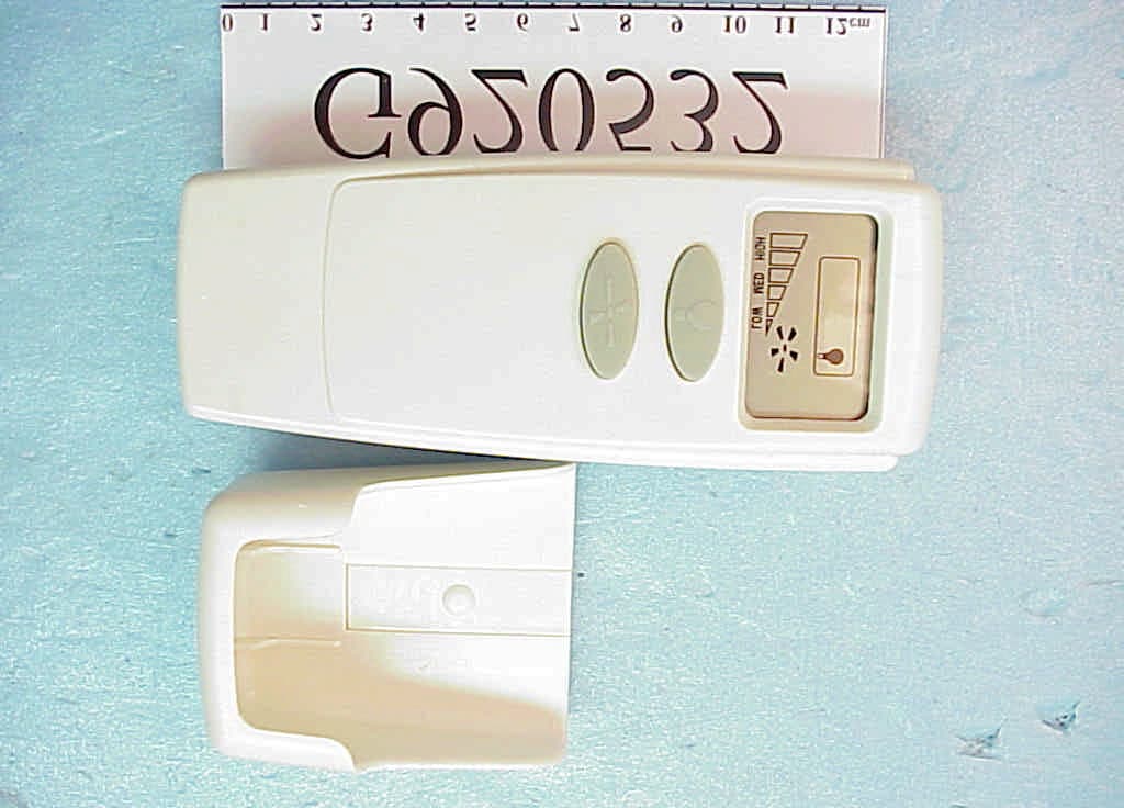 Fan/Light Remote Control Transmitter - FCC ID KUJCE9201 - Chungear Industrial Co Ltd (2)