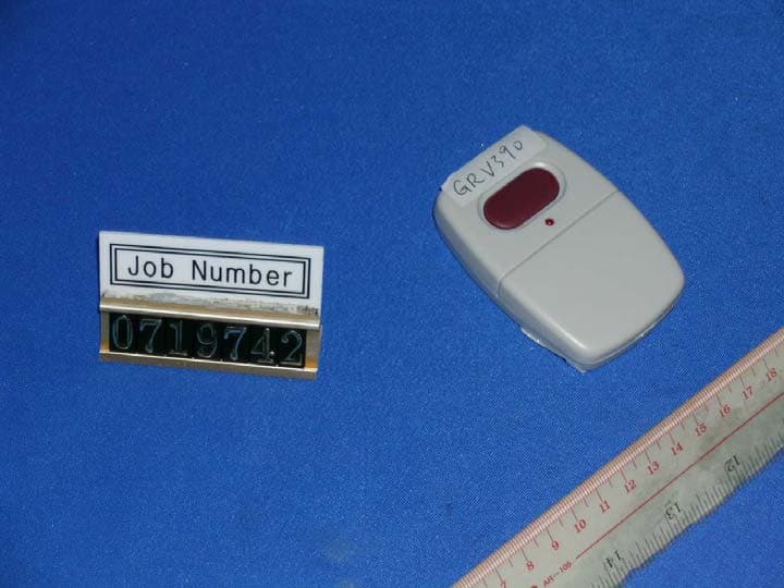 Remote Control (390MHz Tx) - FCC ID KUTGRV390 - Capital Prospect Ltd (2)