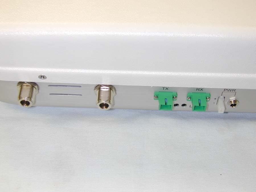 Repeater - FCC ID KUWINCELLERAU1 - Andrew Corporation (2)