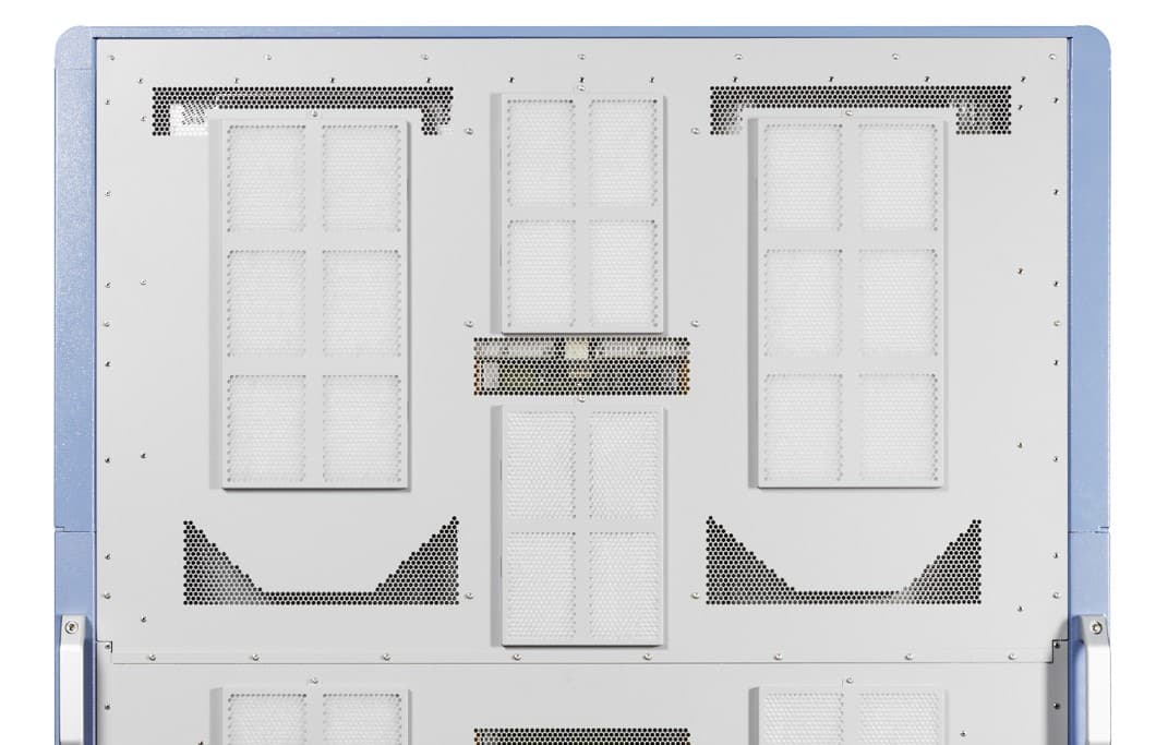 R&S QAR Quality Automotive Radome Tester - FCC ID KVW-QAR - Rohde & Schwarz GmbH & Co KG (3)