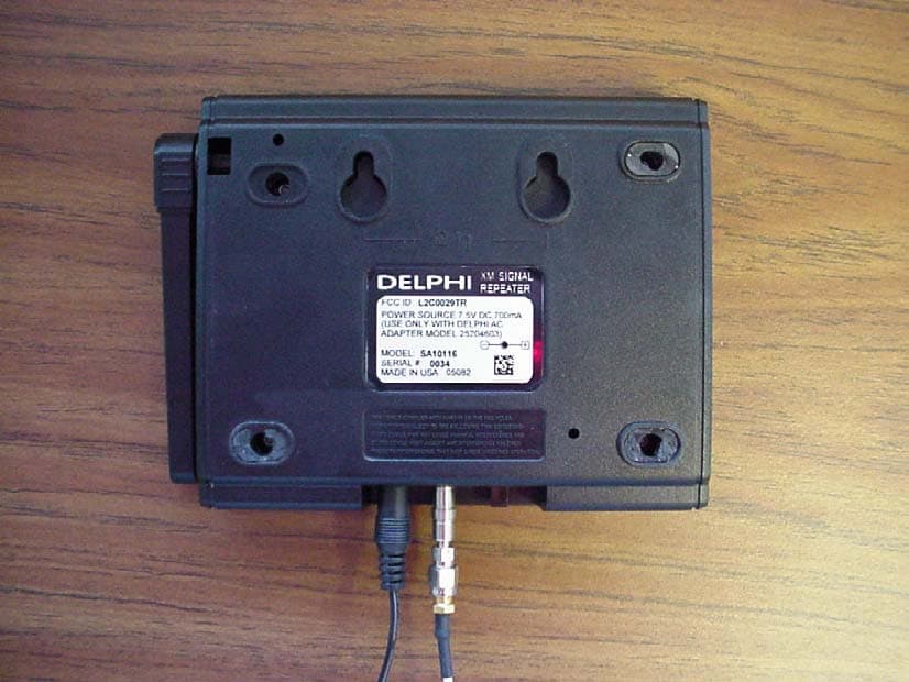 SDARS Downconverter/Transmitter - FCC ID L2C0029TR - APTIV Services US LLC (3)