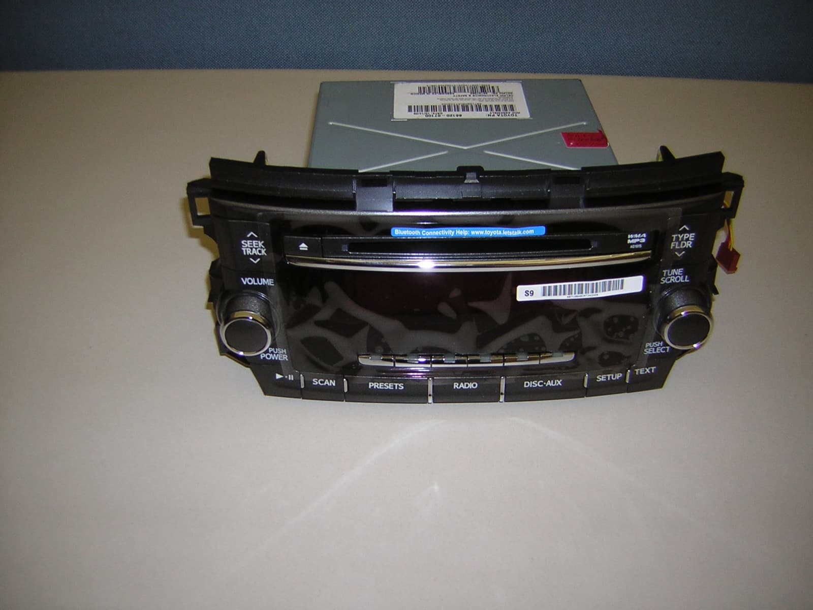 AM/FM/CD with Bluetooth - FCC ID L2C0045TR - APTIV Services US LLC