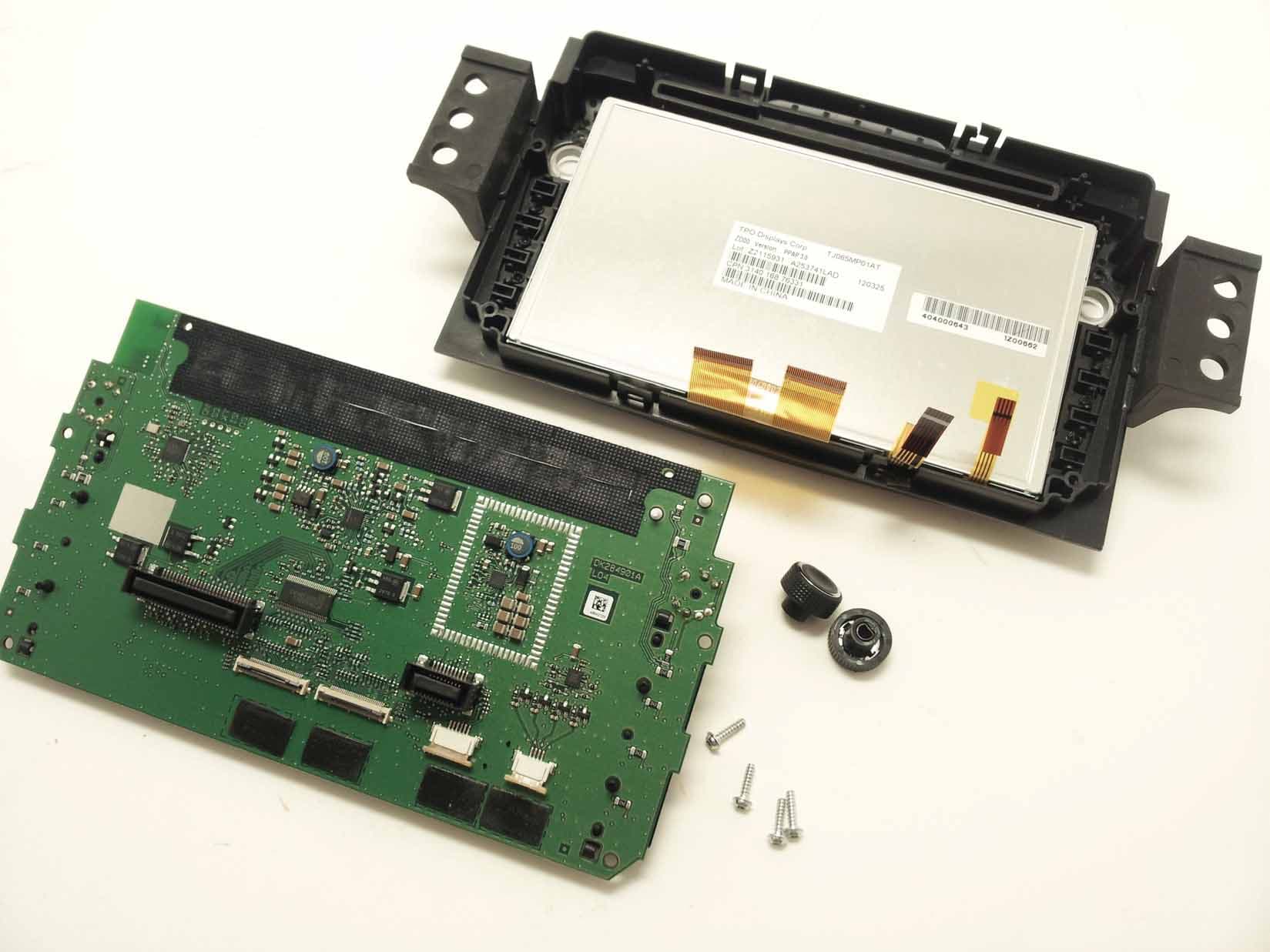 Infotainment System w/ Bluetooth Transmitter - FCC ID L2C0052TR - APTIV Services US LLC (3)