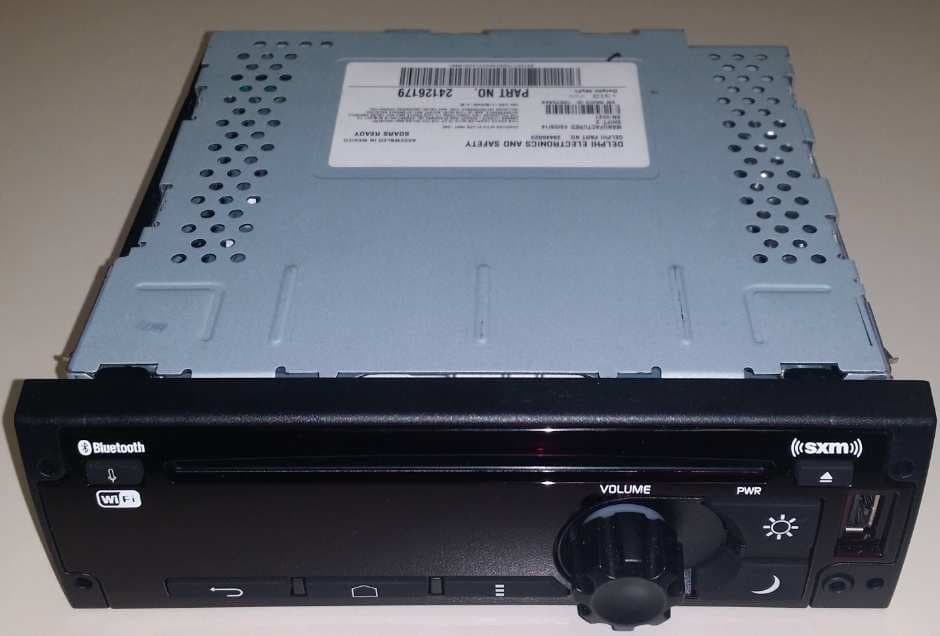 AM/FM Car radio with Bluetooth, WLAN and GPS - FCC ID L2C0057TR - APTIV Services US LLC (3)