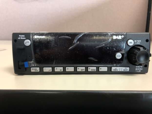 Radio GP - AM/FM, DAB - FCC ID L2C0081TR - APTIV Services US LLC (2)