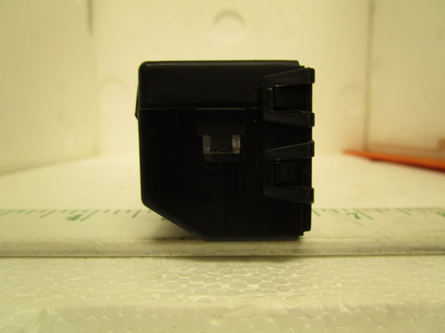 REMOTE KEYLESS ENTRY AND TIRE PRESSURE MONITORING RF TRANSCEIVER - FCC ID L2C0083TR - APTIV Services US LLC