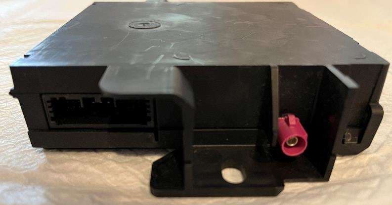 Passive entry Keyless Go with tire pressure and door handle monitoring radio frequency module - FCC ID L2C0090TR - APTIV Services US LLC (3)